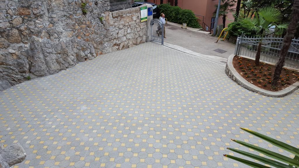 Apartments Villa Atta Opatija Exterior photo