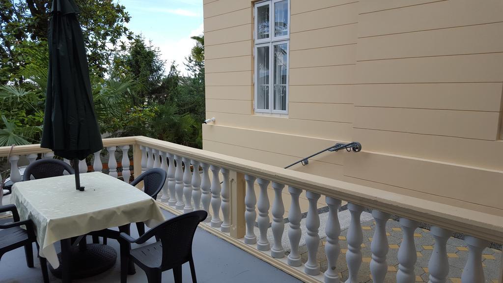 Apartments Villa Atta Opatija Exterior photo